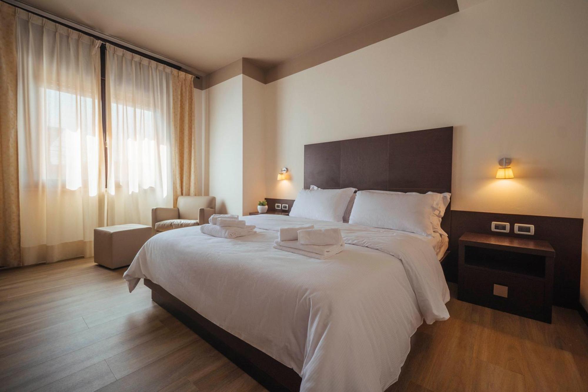 Hotel Palazzo Paradiso Meduna di Livenza ภายนอก รูปภาพ